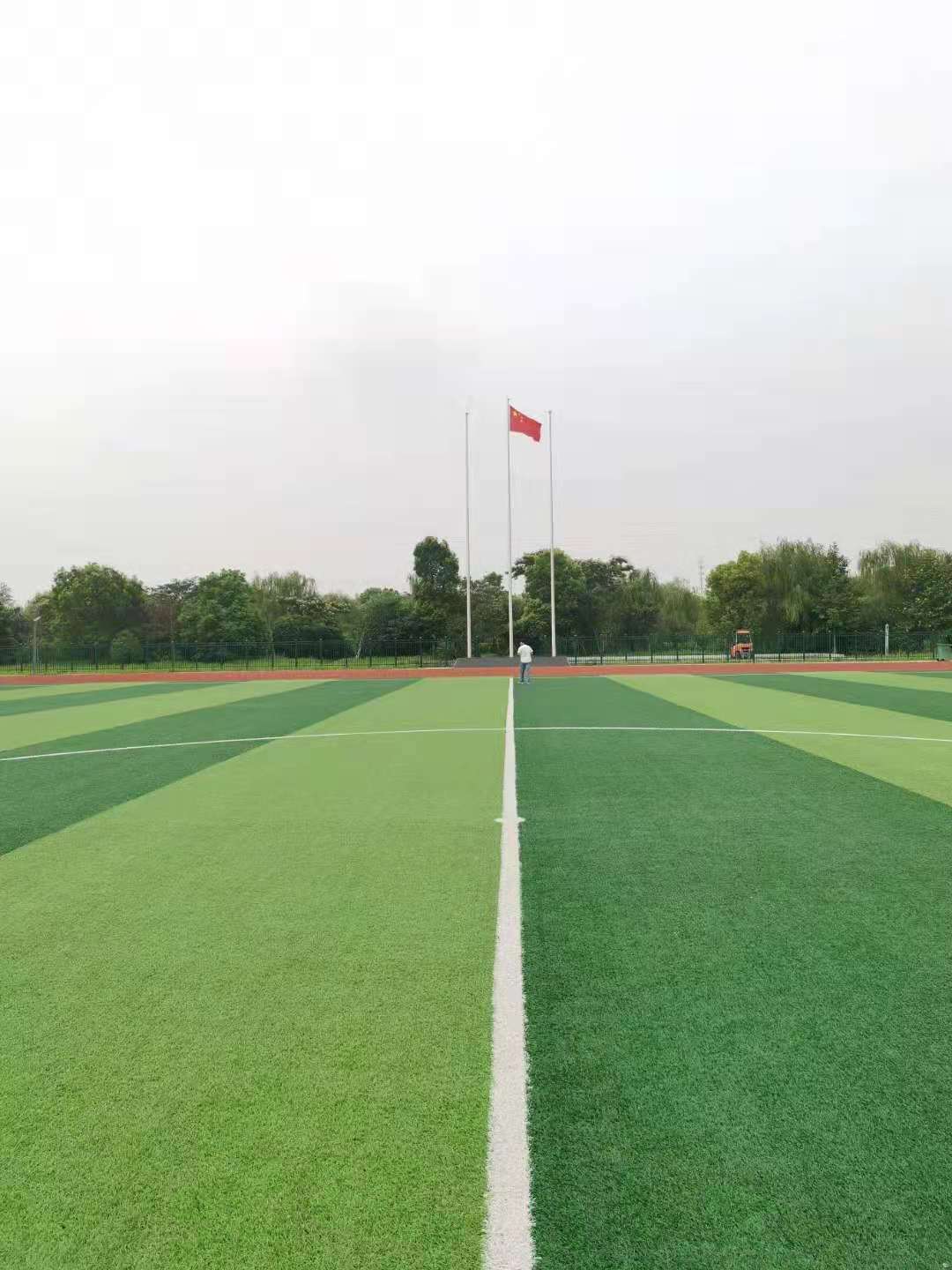 ���հ׺��r(n��ng)���Ļ����(d��ng)����